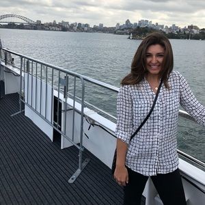 Meet your Posher, Ellys